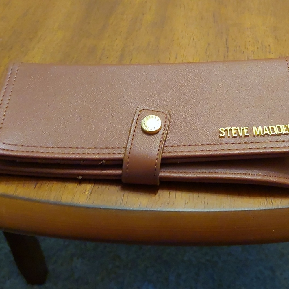Steve Madden wallet